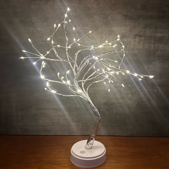 NWT Twinkling Tree - Picture 3 of 3